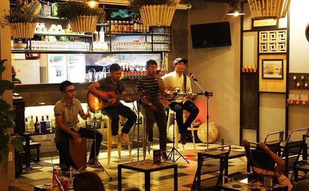 Sài Gòn về đêm nên đi đâu - Dành cho những bạn đam mê Cafe Acoustic Sài Gòn