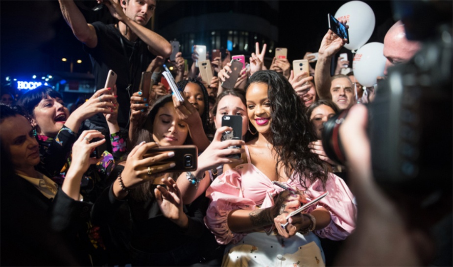 Fandom nổi tiếng nhất thế giới - Fandom nữ nghệ sĩ Rihanna